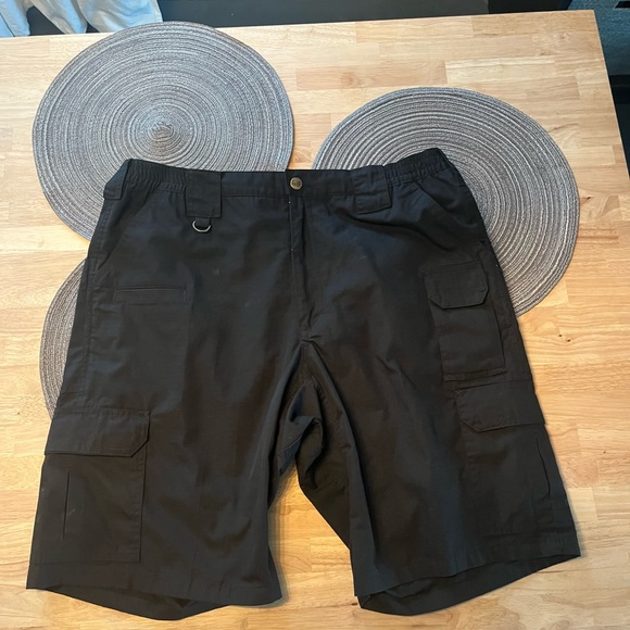LA police gear shorts - Picture 2 of 7